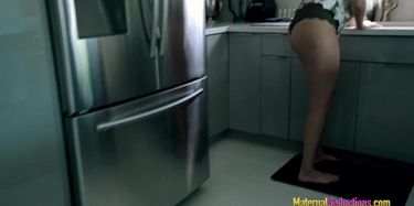 Mom Stuck In Sink Porn